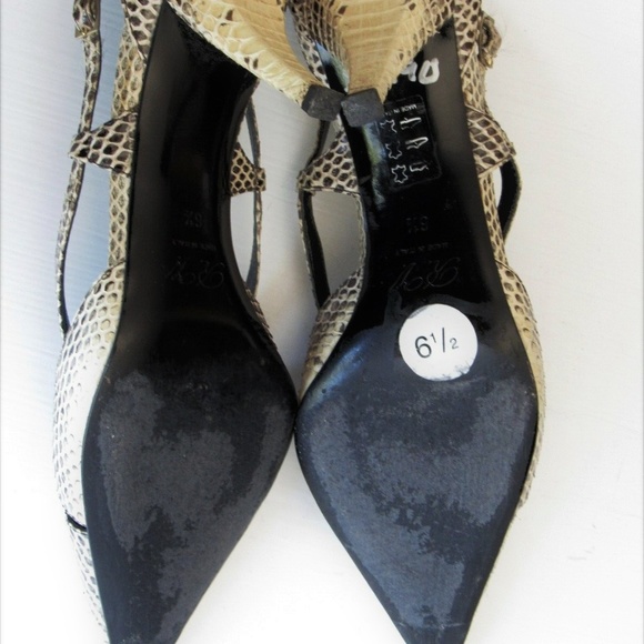 Roger Vivier Python Snakeskin Pointy Toe Heels SZ - Picture 7 of 7